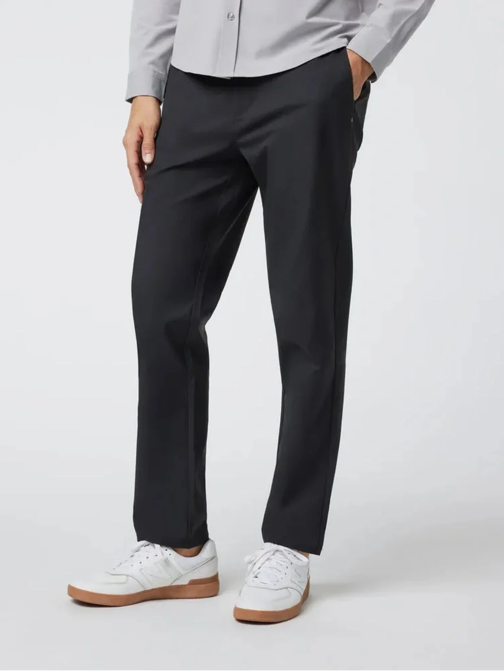 Vuori Cascade Tech Chino Pants In Black Size 32